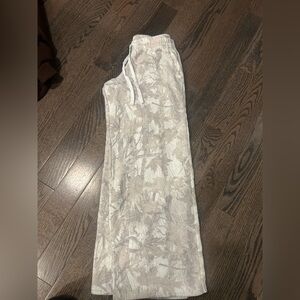 Hollister Cream and Tan Jogger Pants